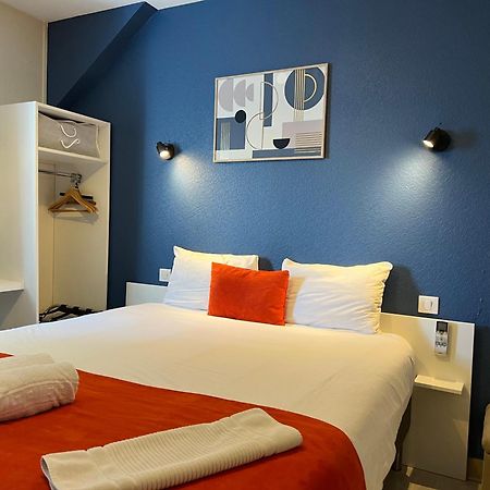 Brit Hotel Du Parc Niort Centre-Parking Gratuit Екстериор снимка