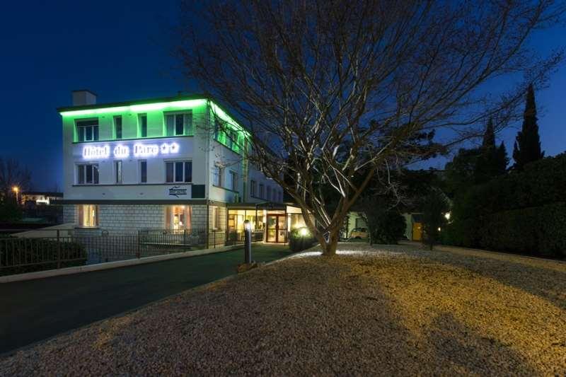 Brit Hotel Du Parc Niort Centre-Parking Gratuit Екстериор снимка