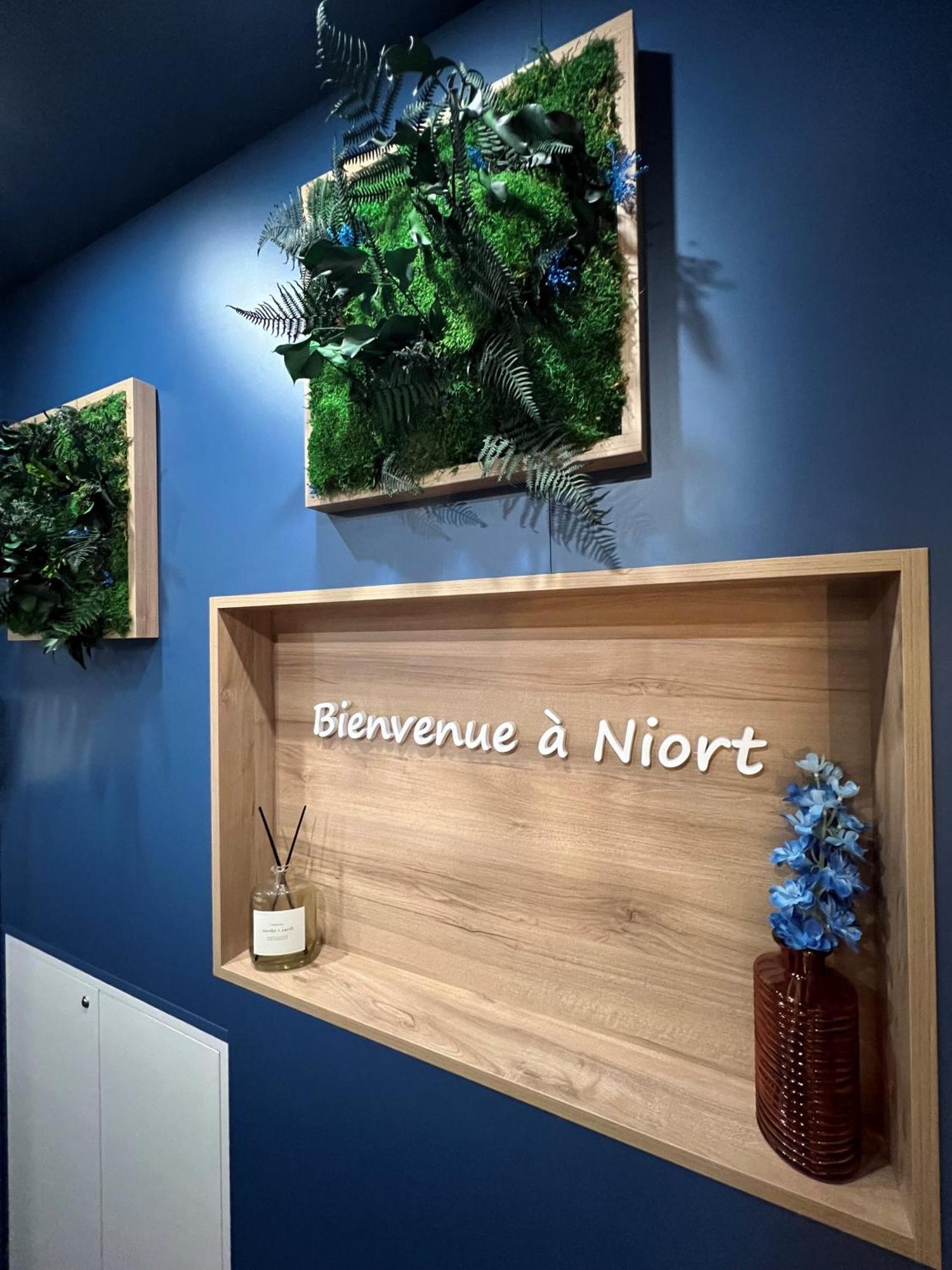 Brit Hotel Du Parc Niort Centre-Parking Gratuit Екстериор снимка