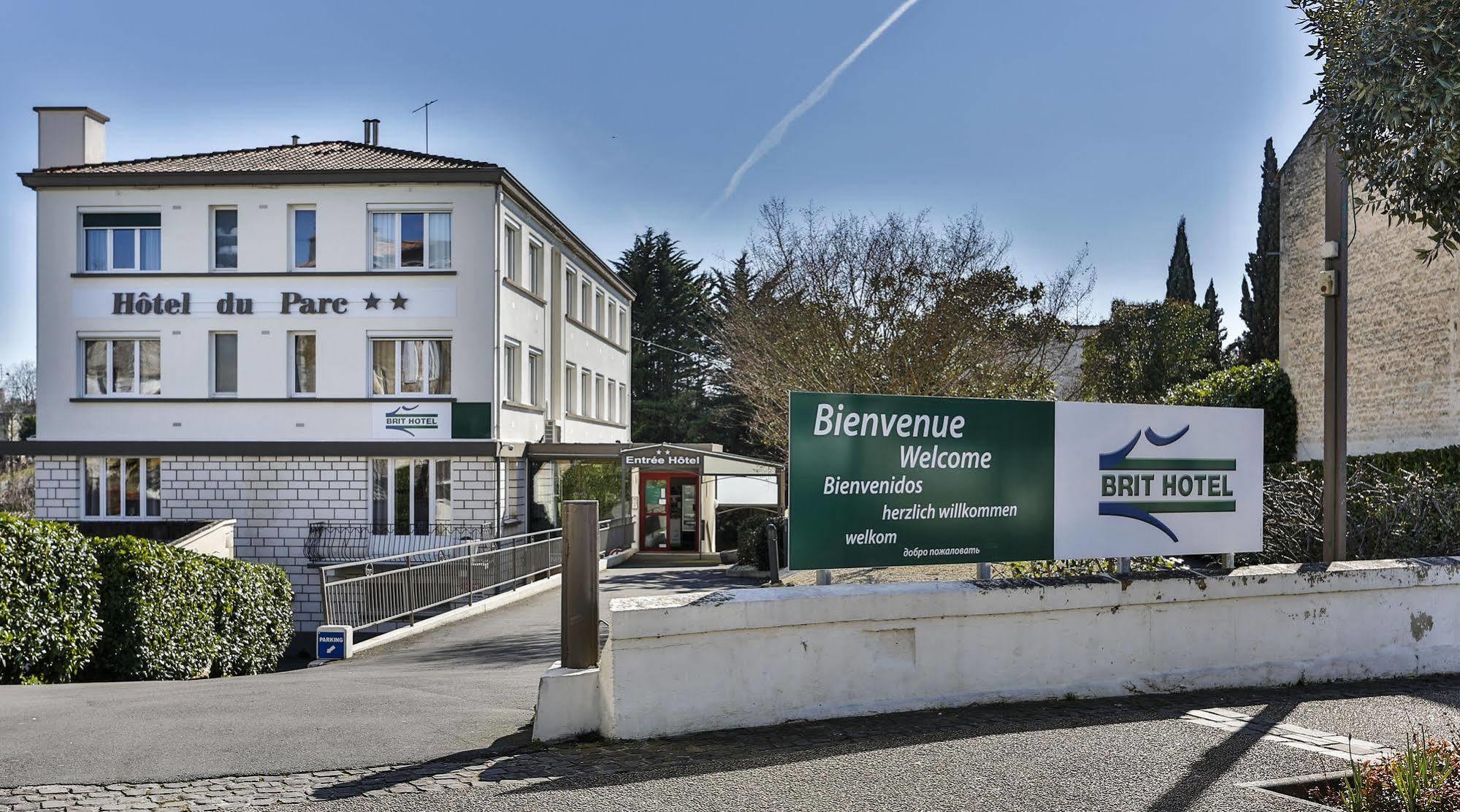 Brit Hotel Du Parc Niort Centre-Parking Gratuit Екстериор снимка